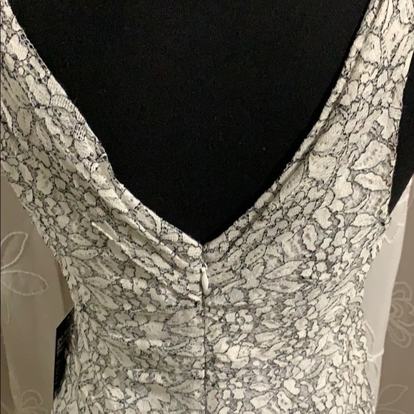 Dress - Picture 4 of 7